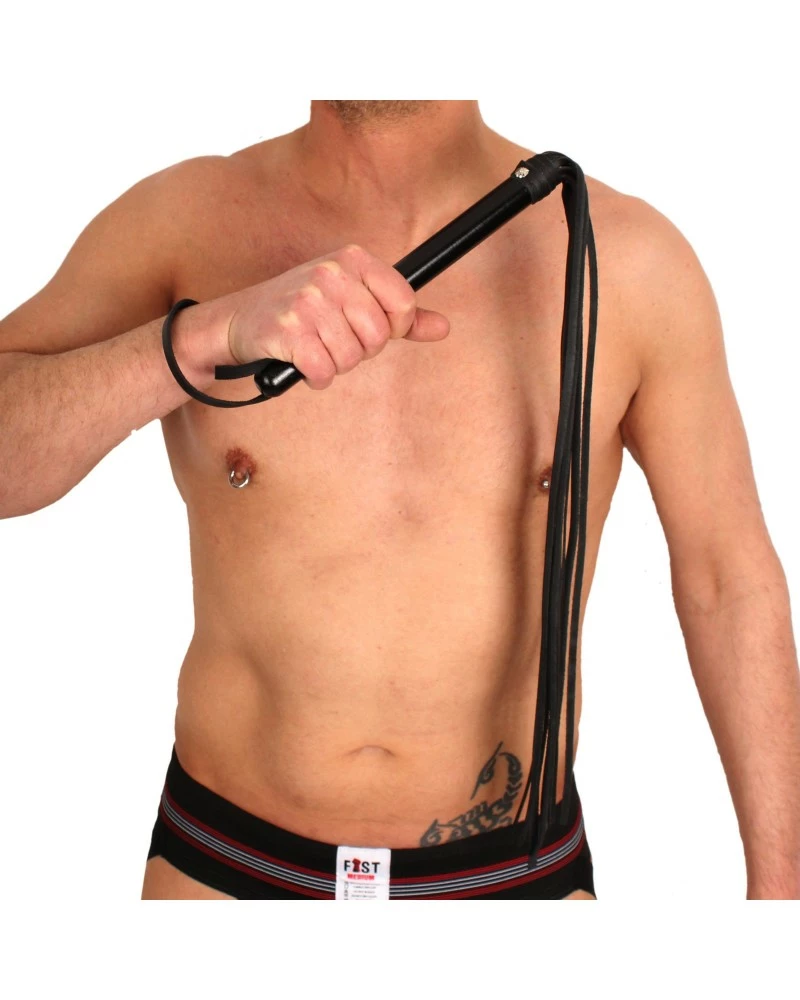 The Red Martinet 11 Brins En Cuir Et Manche En Bois 75cm 3 The Red Martinet 11 Brins En Cuir Et Manche En Bois 75cm