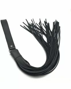 The Red Martinet En Cuir 46 Brins Avec Poignée 75cm 11 The Red Martinet En Cuir 46 Brins Avec Poignée 75cm -Cockrings Flexibles Soldes Boutique martinet en cuir 46 brins avec poignee 75cm 3