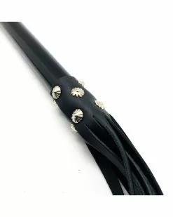 The Red Martinet Long Lanières En Cuir Et Manche En Bois 80cm Noir 10 The Red Martinet Long Lanières En Cuir Et Manche En Bois 80cm Noir -Cockrings Flexibles Soldes Boutique martinet long lanieres en cuir et manche en bois 80cm noir 3