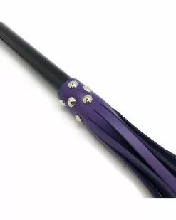 The Red Martinet Long Lanières En Cuir Et Manche En Bois 80cm Violet-Noir 10 The Red Martinet Long Lanières En Cuir Et Manche En Bois 80cm Violet-Noir -Cockrings Flexibles Soldes Boutique martinet long lanieres en cuir et manche en bois 80cm violet noir 3