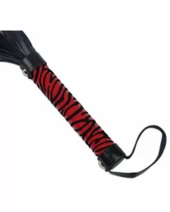 Love Toy Martinet Whip Me Baby 38cm Noir-Rouge -Cockrings Flexibles Soldes Boutique martinet whip me baby 38cm noir rouge 3
