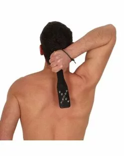 The Red Paddle En Cuir Avec Rivets Métal 25cm -Cockrings Flexibles Soldes Boutique paddle en cuir avec rivets metal 25cm 2